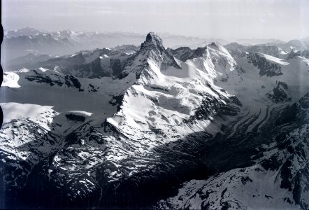 ETH-BIB-Matterhorn, Dent d'Hérens v. N. O. aus 4500 m-Inlandflüge-LBS MH01-005690