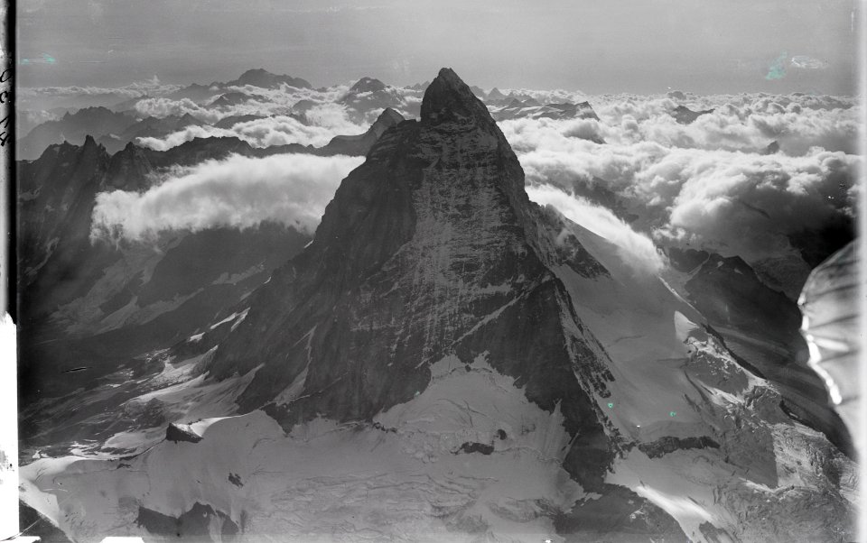 ETH-BIB-Matterhorn, Grand Combin, Mont Blanc v. O. aus 4500 m-Inlandflüge-LBS MH01-002130