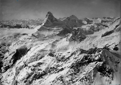 ETH-BIB-Matterhorn, Dent d'Herens v. N. aus 4100 m-Inlandflüge-LBS MH01-000391-02