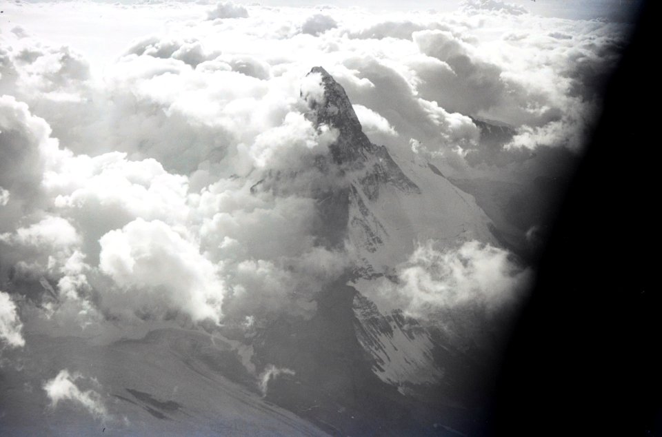 ETH-BIB-Matterhorn-Inlandflüge-LBS MH05-18-07
