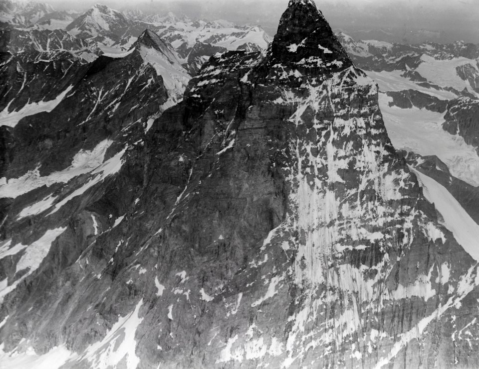 ETH-BIB-Matterhorn, Südostwand, Dent d'Hérens aus 4500 m-Inlandflüge-LBS MH01-001054