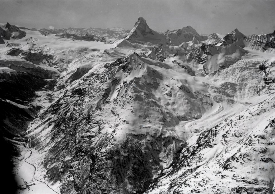 ETH-BIB-Matterhorn, Zermattertal aus 4000 m-Inlandflüge-LBS MH01-000392
