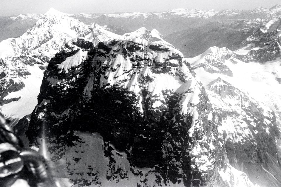 ETH-BIB-Matterhorn-Inlandflüge-LBS MH05-16-09