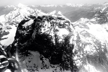 ETH-BIB-Matterhorn-Inlandflüge-LBS MH05-16-09