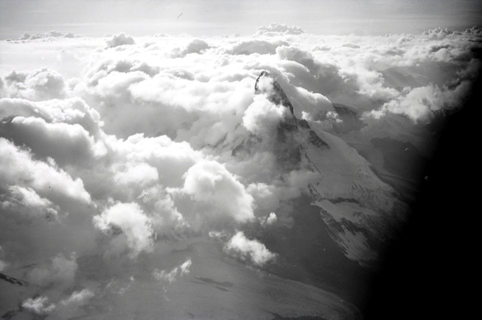 ETH-BIB-Matterhorn-Inlandflüge-LBS MH05-18-08