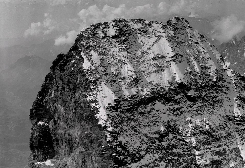 ETH-BIB-Matterhorngipfel v. N. O. aus 4480 m-Inlandflüge-LBS MH01-005166