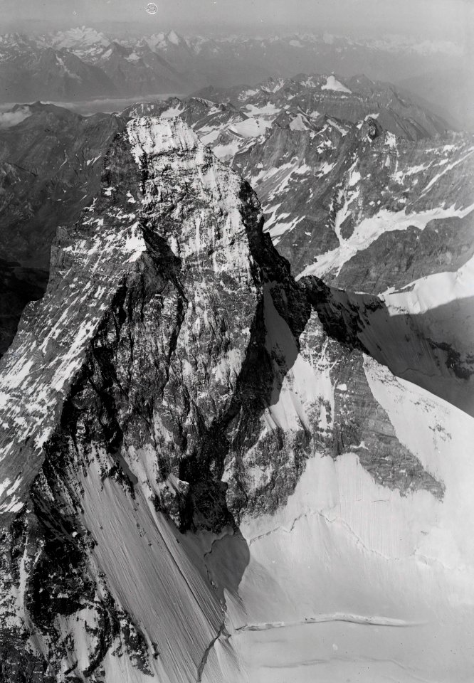ETH-BIB-Matterhorngipfel v. N. O. aus 5000 m-Inlandflüge-LBS MH01-002017