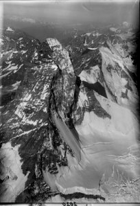 ETH-BIB-Matterhorngipfel, Dent d'Hérens v. O. aus 4900 m-Inlandflüge-LBS MH01-002020