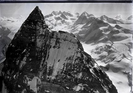 ETH-BIB-Matterhorngipfel, italienischer Grat, Monte Rosa Gruppe v. W.-Inlandflüge-LBS MH01-005144
