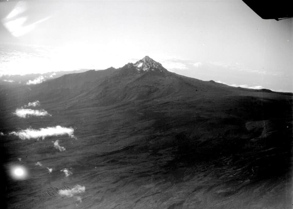 ETH-BIB-Mawenzi-Kilimanjaroflug 1929-30-LBS MH02-07-0543