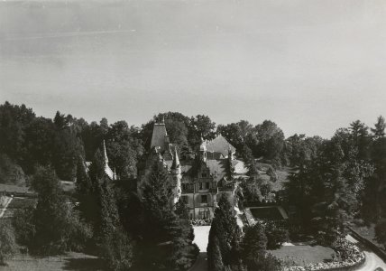 ETH-BIB-Meggen, Schloss Meggenhorn am Vierwaldstättersee, von der Nordseite her aufgenommen-Inlandflüge-LBS MH03-1727