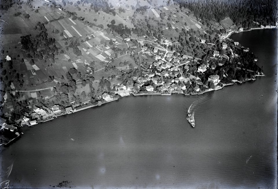 ETH-BIB-Merligen am Thunersee, Dampfschiff v. W. aus 300 m-Inlandflüge-LBS MH01-004805