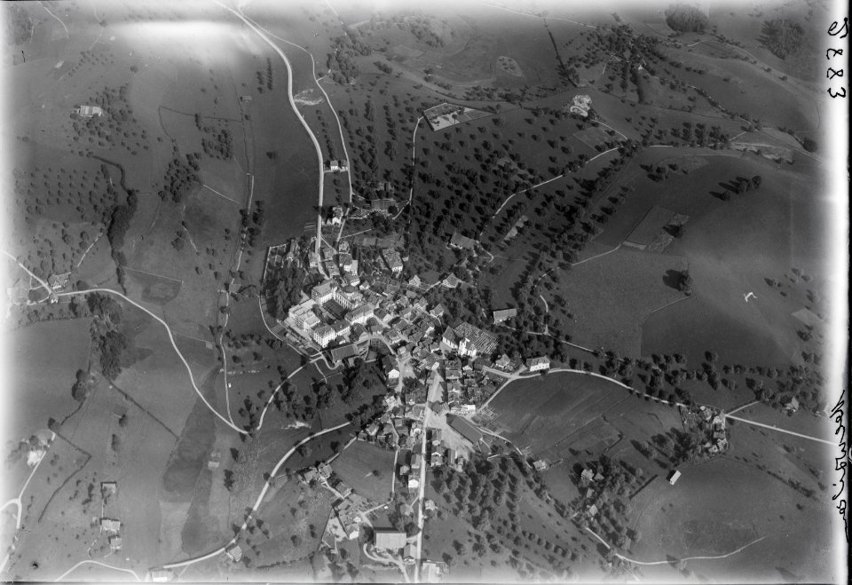 ETH-BIB-Menzingen aus 500 m-Inlandflüge-LBS MH01-002883