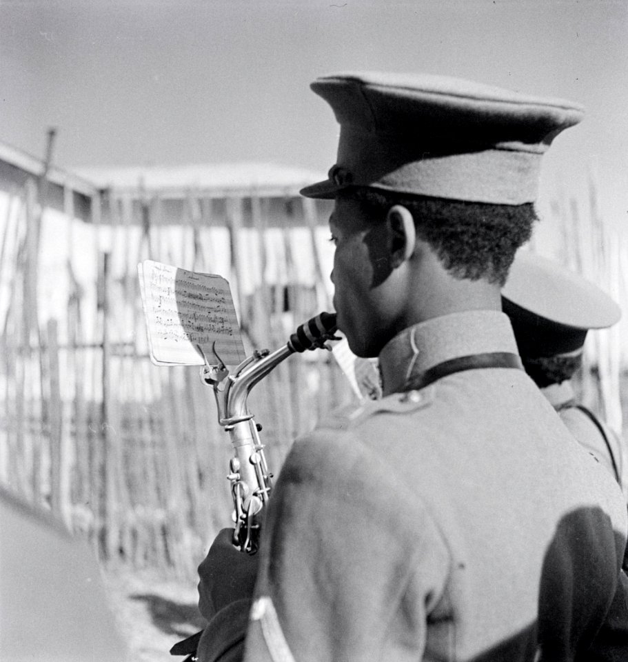 ETH-BIB-Militärparade, Musiker-Abessinienflug 1934-LBS MH02-22-0618