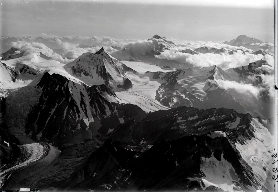 ETH-BIB-Mont Blanc de Cheilon, Grand Combin, Mont Blanc v. O. aus 4300 m-Inlandflüge-LBS MH01-002122