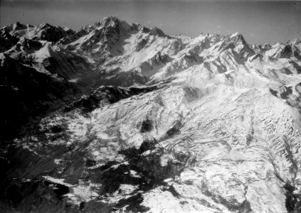 ETH-BIB-Mont Blanc, Dent du Géant, Grandes Jorasses (v.l.n.r.) aus Richtung Osten-Tschadseeflug 1930-31-LBS MH02-08-0004