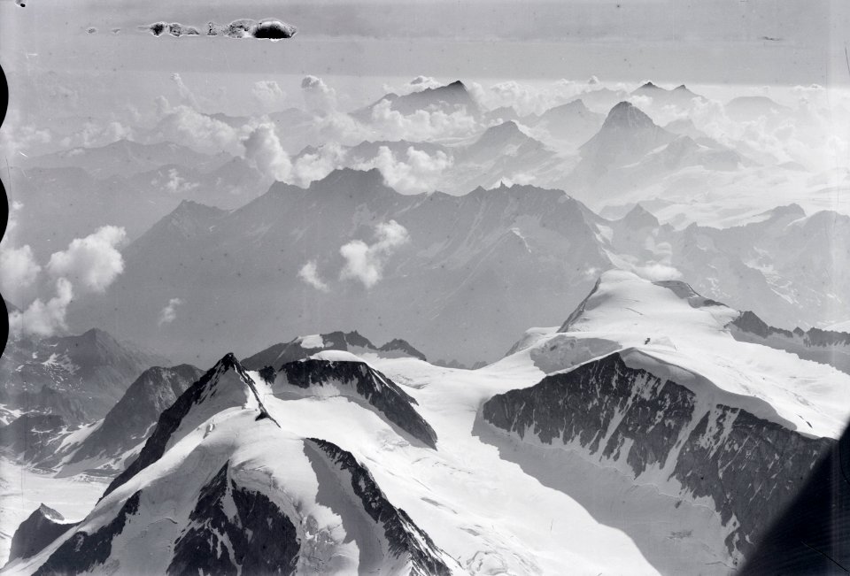 ETH-BIB-Mont Blanc de Cheilon, Pointe Blanche, Pigne d'Arolla, Dent Blanche-Inlandflüge-LBS MH01-005791