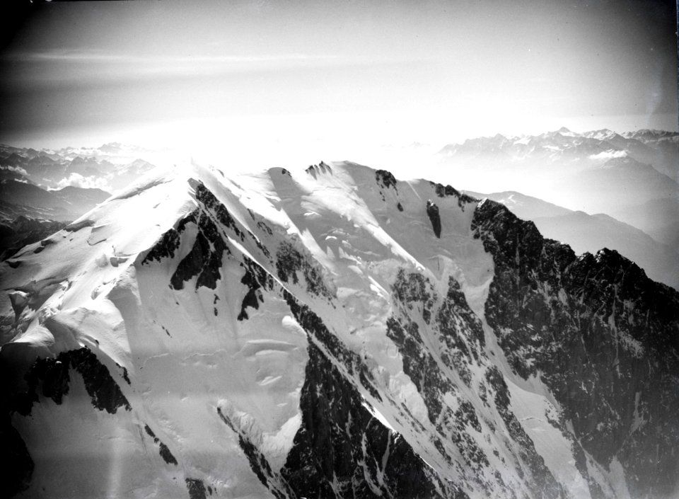 ETH-BIB-Mont Blanc Gipfel v. W. aus 5000 m-Inlandflüge-LBS MH01-006455