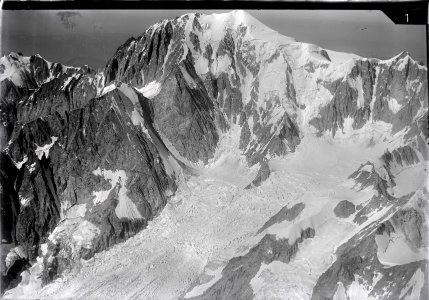 ETH-BIB-Mont Blanc, Glacier della Brenva v. O. aus 4400 m-Inlandflüge-LBS MH01-005235
