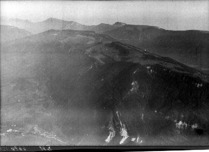 ETH-BIB-Mont Graitery und Gorges de Court, Blick nach Südosten-Inlandflüge-LBS MH01-006676B photo