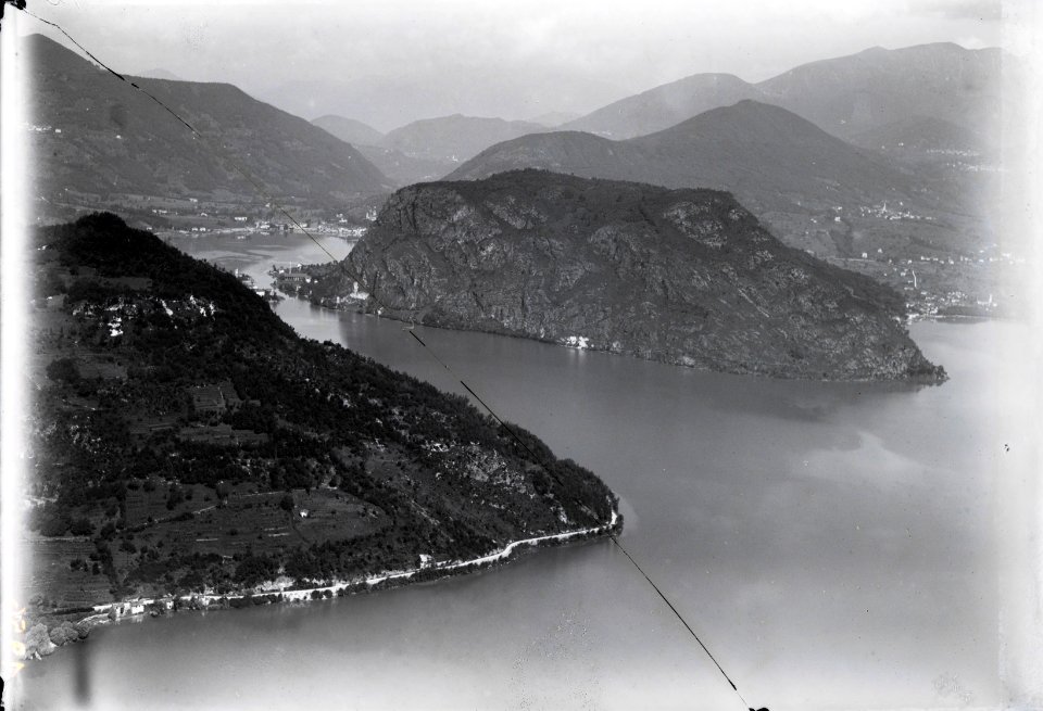 ETH-BIB-Monte Caslano, Ponte Tresa, Lago di Lugano, Magliaso v. N. O. aus 1500 m-Inlandflüge-LBS MH01-001956
