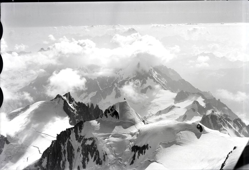 ETH-BIB-Mont Maudit, Mont Blanc du Tacul, Grand Combin v. W. aus 4900 m-Inlandflüge-LBS MH01-005776