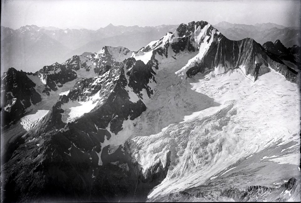ETH-BIB-Monte Disgrazia, Pizzo Ventina v. N. aus 3700 m-Inlandflüge-LBS MH01-003734