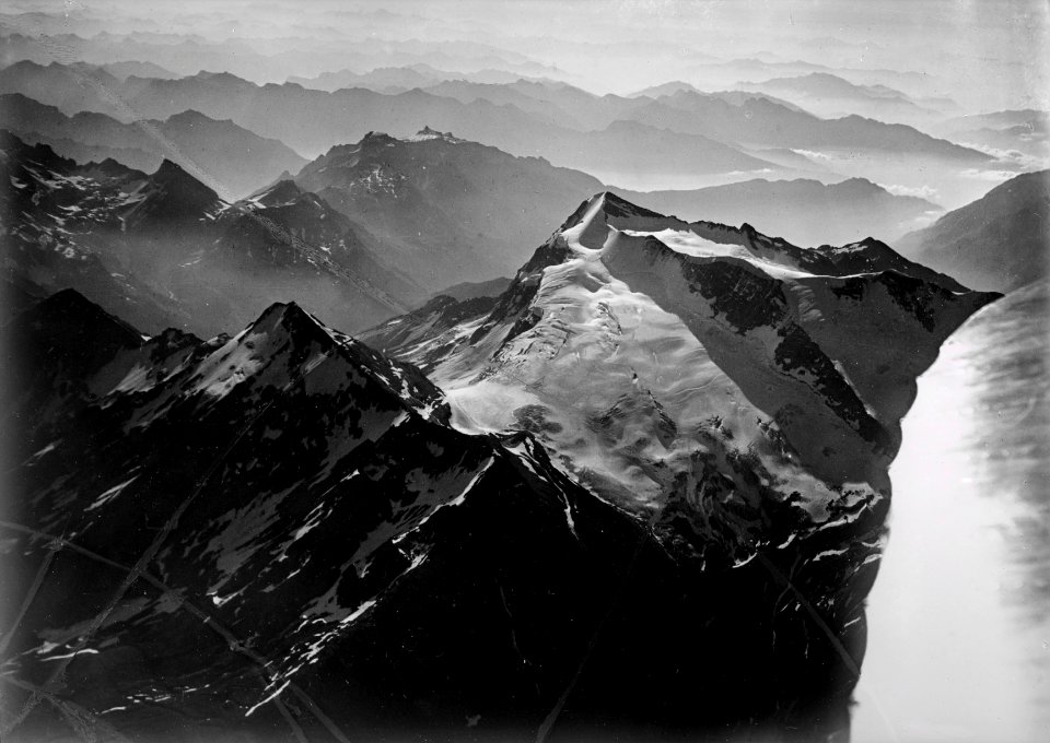 ETH-BIB-Monte Leone, Wasenhorn v. N. W. aus 4600 m-Inlandflüge-LBS MH01-001051