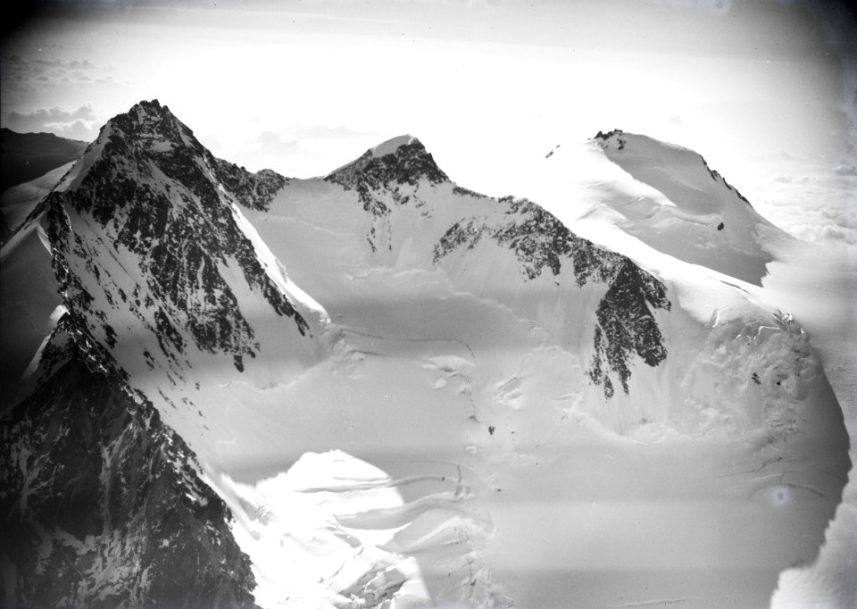 ETH-BIB-Monte Rosa, Südgipfel v. N. aus 4800 m-Inlandflüge-LBS MH01-006460