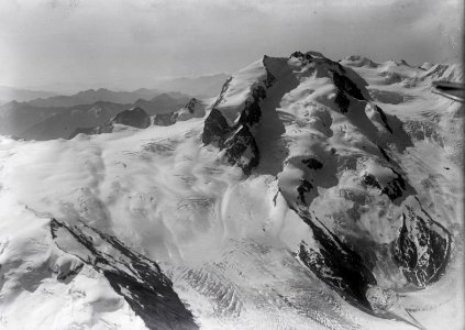 ETH-BIB-Monte Rosa, Weissgrat v. N. W. aus 5000 m-Inlandflüge-LBS MH01-001046