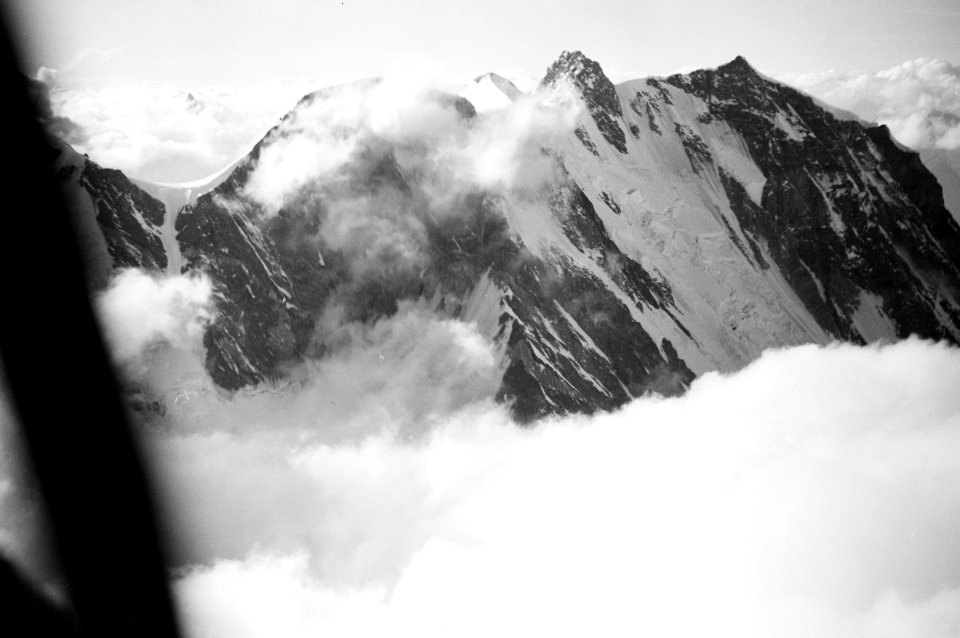 ETH-BIB-Monte Rosa- Signalkuppe, Zumsteinspitze, Dufourspitze, Jägerhorn-Inlandflüge-LBS MH05-18-21