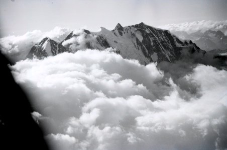 ETH-BIB-Monte Rosa- Signalkuppe, Zumsteinspitze, Dufourspitze, Jägerhorn-Inlandflüge-LBS MH05-18-25