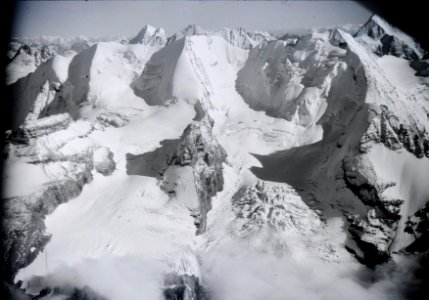 ETH-BIB-Morgenhorn, Wyssi Frau, Blüemlisalphorn-Inlandflüge-LBS MH05-15-02