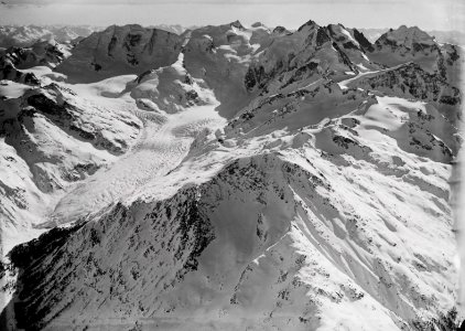 ETH-BIB-Morteratschgletscher und Bernina, Piz Palü v. N. O. aus 4200 m-Inlandflüge-LBS MH01-001513