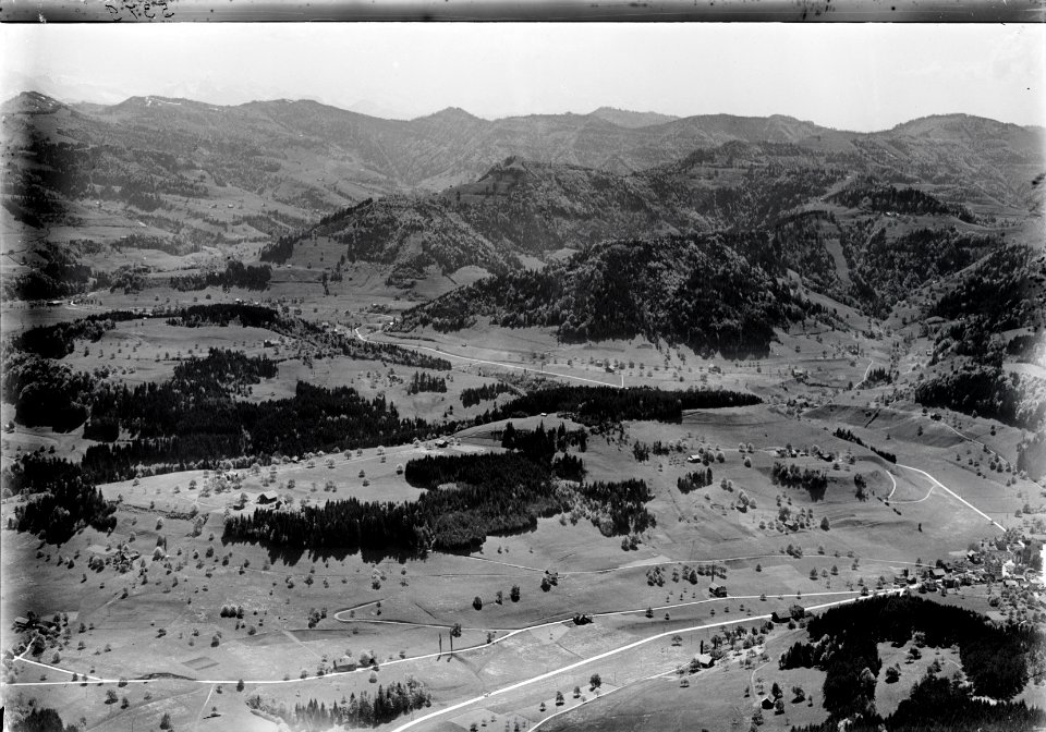 ETH-BIB-Mosnang, Chrüzegg, Schnebelhorn v. N. O. aus 1200 m-Inlandflüge-LBS MH01-005379