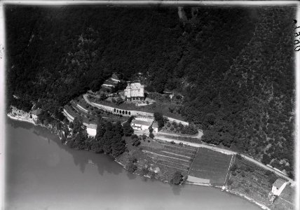 ETH-BIB-Morcote, Schloss Morcote aus 100 m-Inlandflüge-LBS MH01-001990