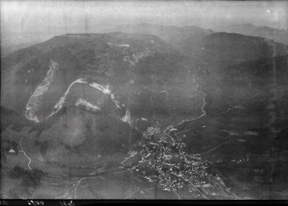 ETH-BIB-Moutier, Eschert, Belprahon, Grandval, Crémines, Corcelles, Raimeux v. W. aus 1600 m-Inlandflüge-LBS MH01-006675 photo