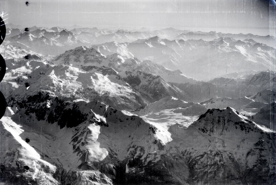 ETH-BIB-Mt. Blanc - Gran Paradiso mit Walliseralpen von S. aus 4600 m Höhe-Mittelmeerflug 1928-LBS MH02-05-0114