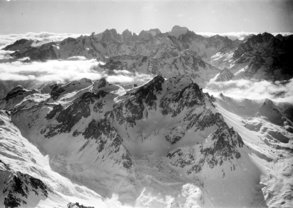 ETH-BIB-Mt. Pelvoux-Massiv-Tschadseeflug 1930-31-LBS MH02-08-0015