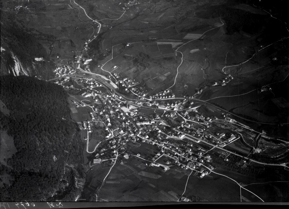 ETH-BIB-Moutier v. W. aus 400 m-Inlandflüge-LBS MH01-006674