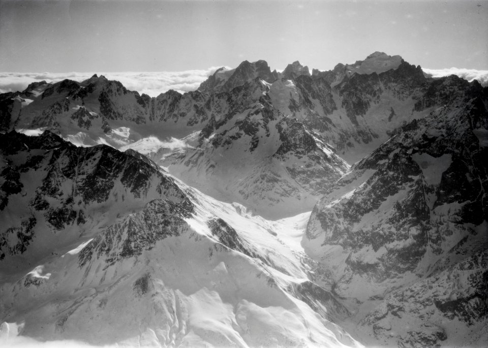 ETH-BIB-Mt. Pelvoux-Massiv-Tschadseeflug 1930-31-LBS MH02-08-0022