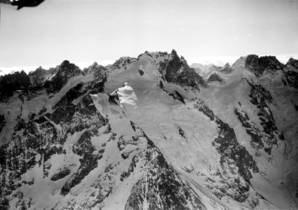 ETH-BIB-Mt. Pelvoux-Massiv-Tschadseeflug 1930-31-LBS MH02-08-0025