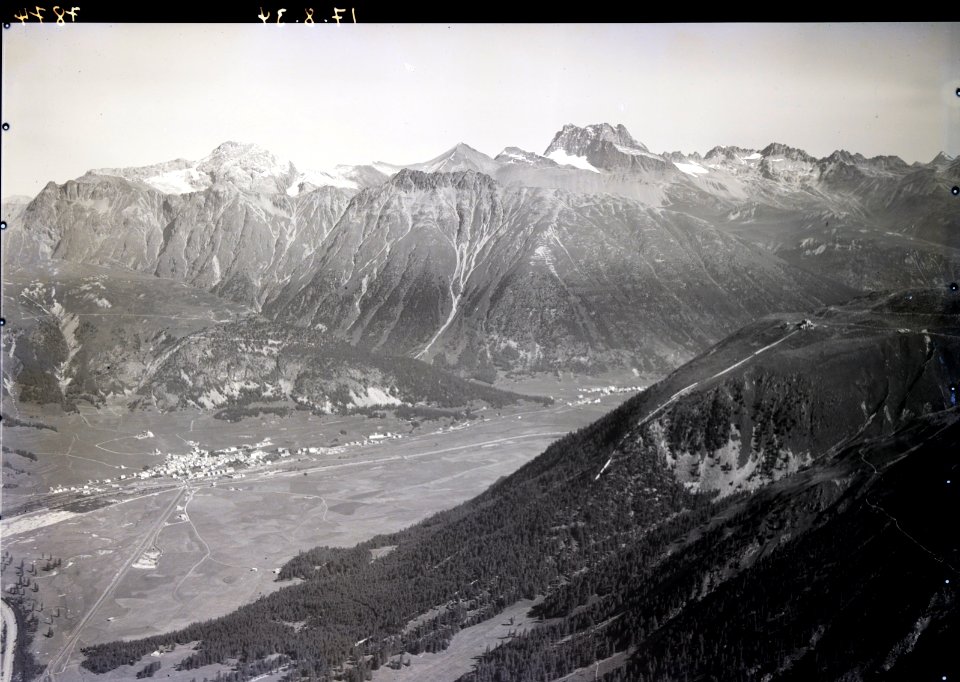 ETH-BIB-Muottas Muragl, Samedan, Bever, Piz Kesch v. S. aus 3000 m-Inlandflüge-LBS MH01-007874