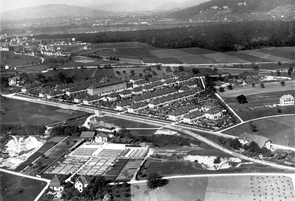 ETH-BIB-Muttenz, Freidorf, Gartenstadt aus 300 m-Inlandflüge-LBS MH01-004359