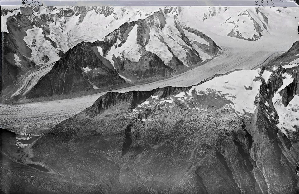 ETH-BIB-Märjela, Märjelasee, Aletschgletscher, Olmenhorn, Konkordiaplatz v. O. aus 4000 m-Inlandflüge-LBS MH01-005537