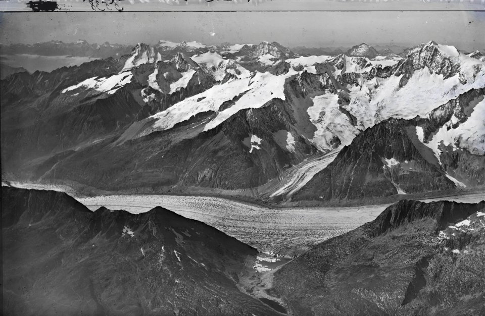 ETH-BIB-Märjela, Märjelasee, Aletschgletscher, Olmenhorn, Bietschhorn v. O. aus 4000 m-Inlandflüge-LBS MH01-005538