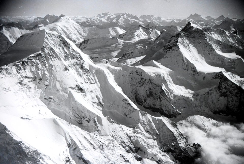 ETH-BIB-Mönch, Jungfrau, Aletschhorn-Inlandflüge-LBS MH05-17-11