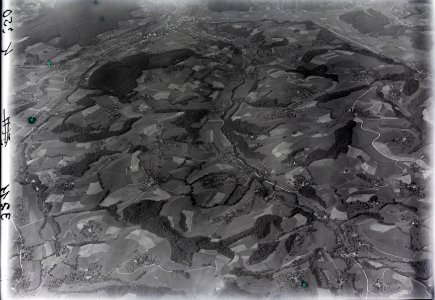 ETH-BIB-Mörisegg, Willisau, Chanzelgraben, Buchwieggern v. S. aus 3000 m-Inlandflüge-LBS MH01-003211