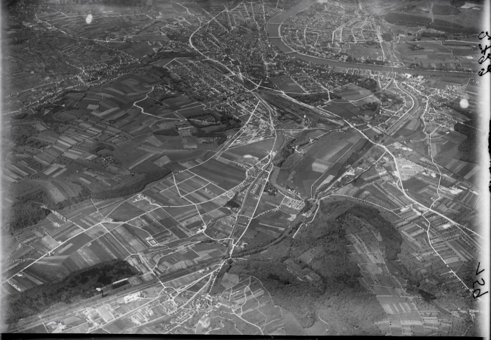 ETH-BIB-Münchenstein, Bottmingen, Birsfeld, Basel aus 3000 m-Inlandflüge-LBS MH01-002722