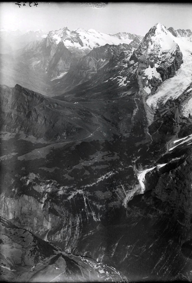 ETH-BIB-Mürren, Trimmleten, Kleine Scheidegg, Eiger, Wetterhörner-Inlandflüge-LBS MH01-004327
